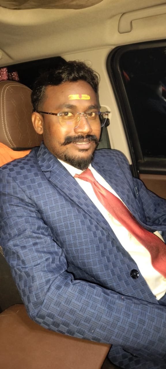 नीरज मौर्य